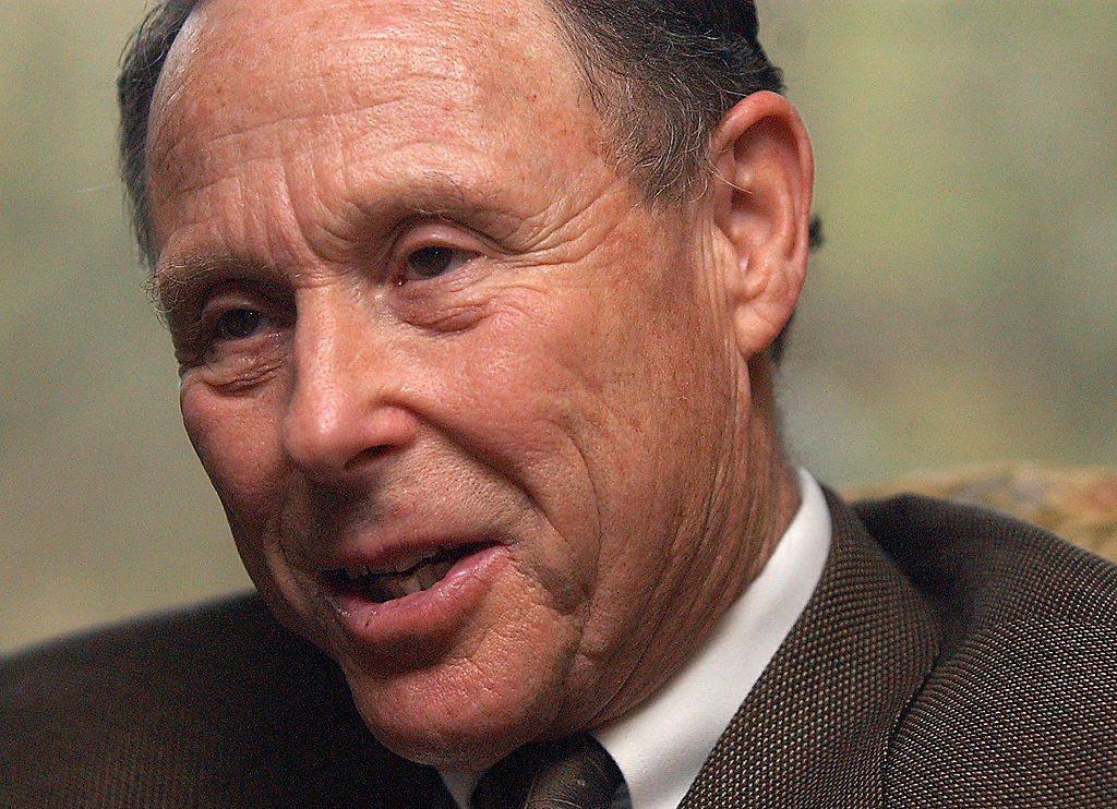 April 11, 2005 : Mayor Hindman gives an interview